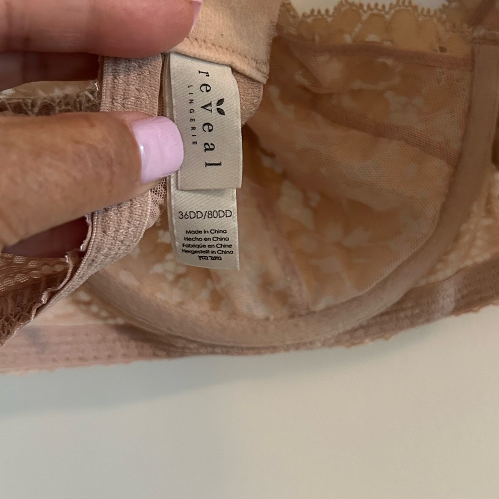 REVEAL LINGERIE • Tan Laced Bra • 36DD • - Picture 6 of 6